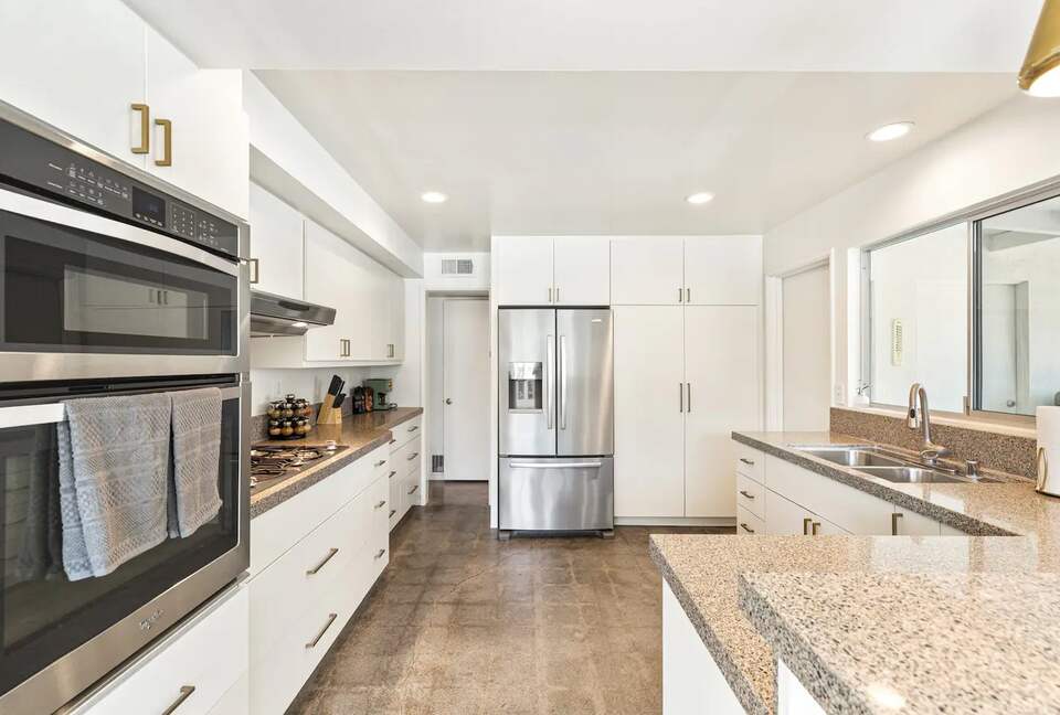 Mid Century Dream-Street Legal Golf Cart Included - Palm Springs, California