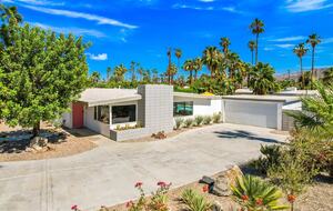 Mid Century Dream-Street Legal Golf Cart Included - Palm Springs, California