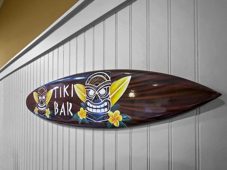 Bonaire Cay Beach Getaway |Charming House and Carriage House + 2 Golf Carts! - Destin, Florida