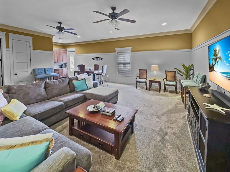 Bonaire Cay Beach Getaway |Charming House and Carriage House + 2 Golf Carts! - Destin, Florida