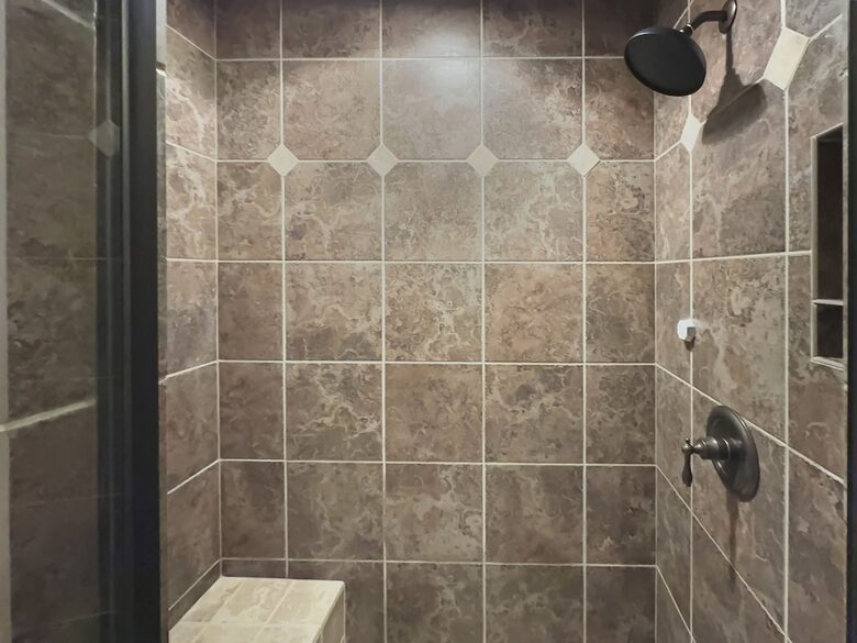 Bonaire Cay Beach Getaway |Charming House and Carriage House + 2 Golf Carts! - Destin, Florida