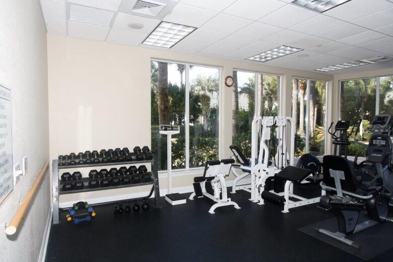 Bonaire Cay Beach Getaway |Charming House and Carriage House + 2 Golf Carts! - Destin, Florida