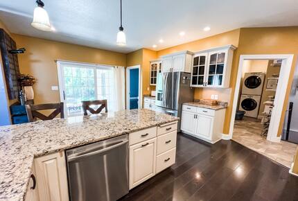 Watertown Escape | Sauna + Gym | Private Community - Watertown, New York