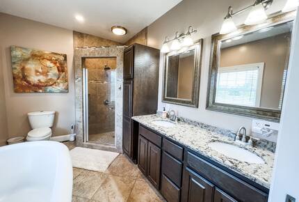 Watertown Escape | Sauna + Gym | Private Community - Watertown, New York