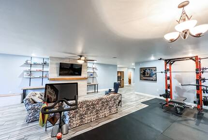 Watertown Escape | Sauna + Gym | Private Community - Watertown, New York