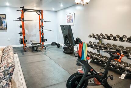 Watertown Escape | Sauna + Gym | Private Community - Watertown, New York