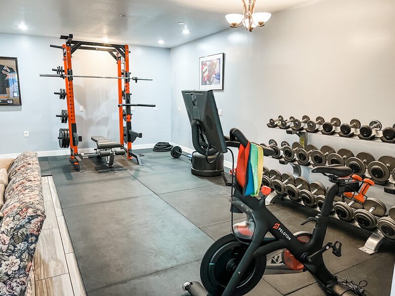 Watertown Escape | Sauna + Gym | Private Community - Watertown, New York