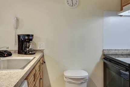 Harbor Cove | Quaint Michigan Outdoor Getaway - Harbor Springs, Michigan