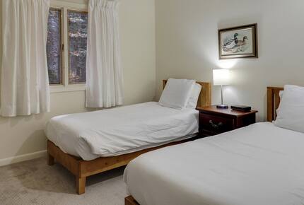 Harbor Cove | Quaint Michigan Outdoor Getaway - Harbor Springs, Michigan