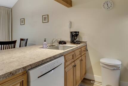 Harbor Cove | Quaint Michigan Outdoor Getaway - Harbor Springs, Michigan