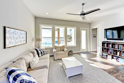 Modern Seaside Farmhouse - Rockport, Texas