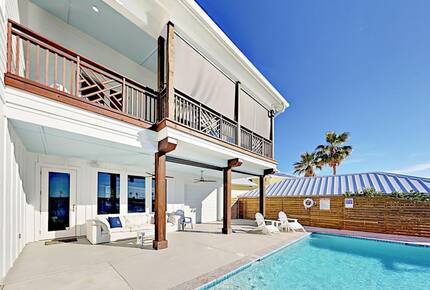 Modern Seaside Farmhouse - Rockport, Texas