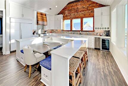 Modern Seaside Farmhouse - Rockport, Texas