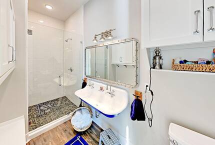 Modern Seaside Farmhouse - Rockport, Texas