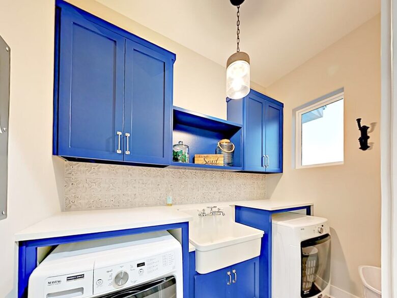 Modern Seaside Farmhouse - Rockport, Texas