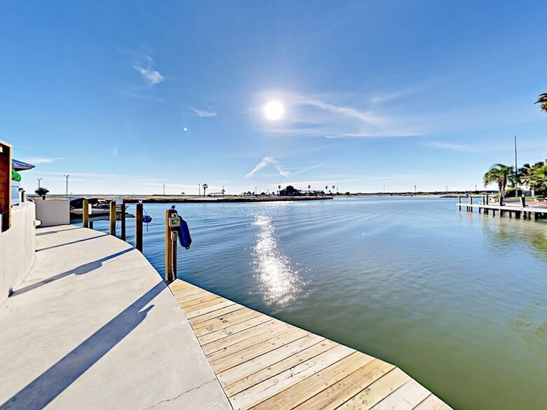 Modern Seaside Farmhouse - Rockport, Texas
