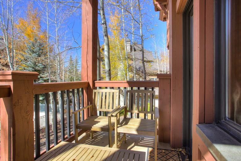 Arrowhead Beauty with Pool and Hot Tub! - Edwards, Colorado