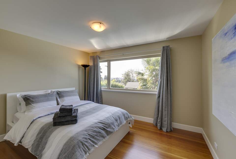 West Vancouver Private Luxury Escape with Expansive View - West Vancouver, Canada