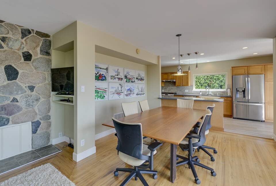 West Vancouver Private Luxury Escape with Expansive View - West Vancouver, Canada