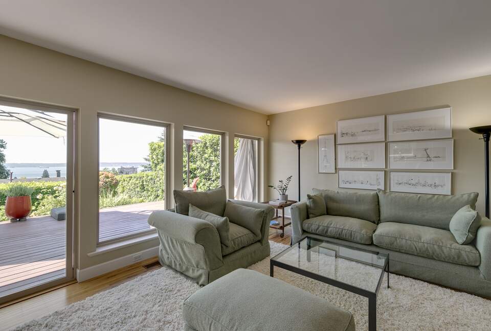 West Vancouver Private Luxury Escape with Expansive View - West Vancouver, Canada