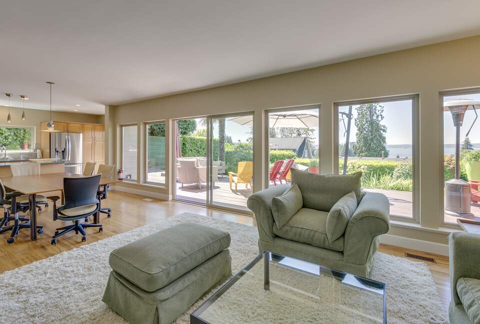 West Vancouver Private Luxury Escape with Expansive View - West Vancouver, Canada