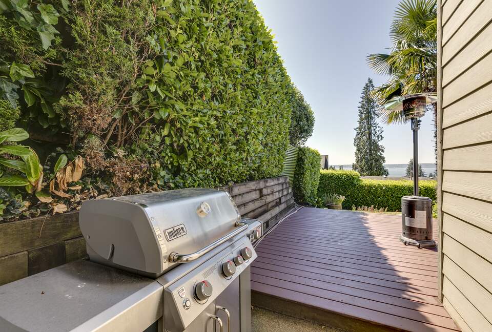 West Vancouver Private Luxury Escape with Expansive View - West Vancouver, Canada