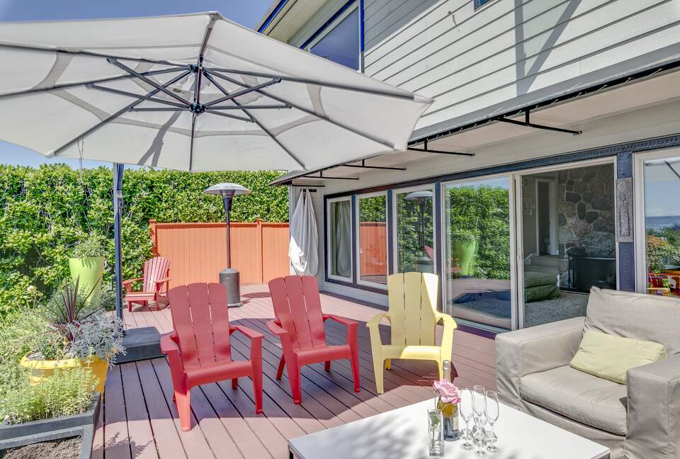 West Vancouver Private Luxury Escape with Expansive View - West Vancouver, Canada