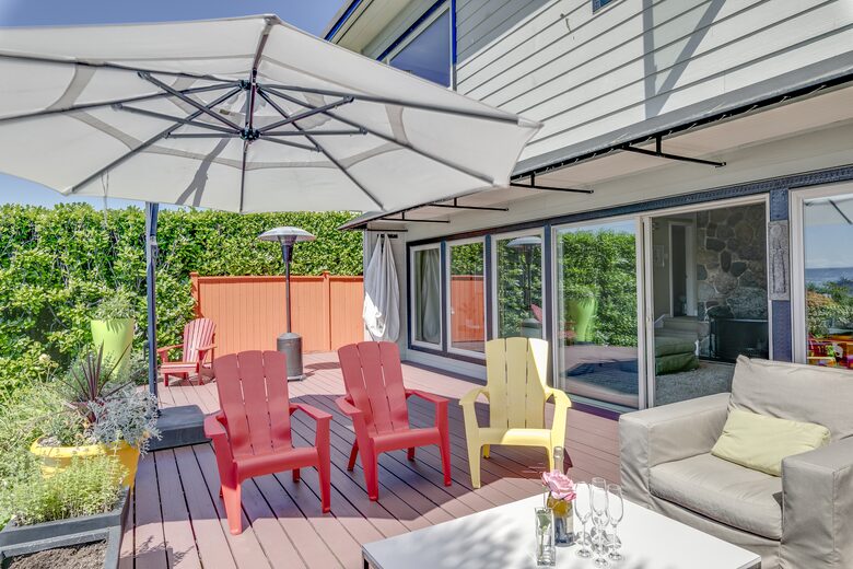 West Vancouver Private Luxury Escape with Expansive View - West Vancouver, Canada