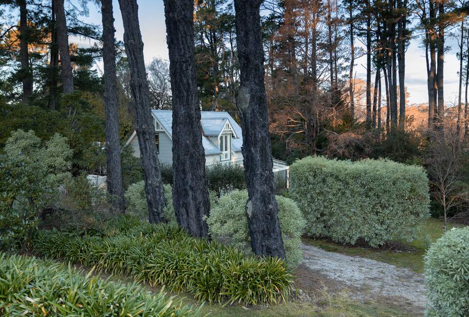 Carramar Coach House, Blue Mountains National Park - Wentworth Falls, Australia