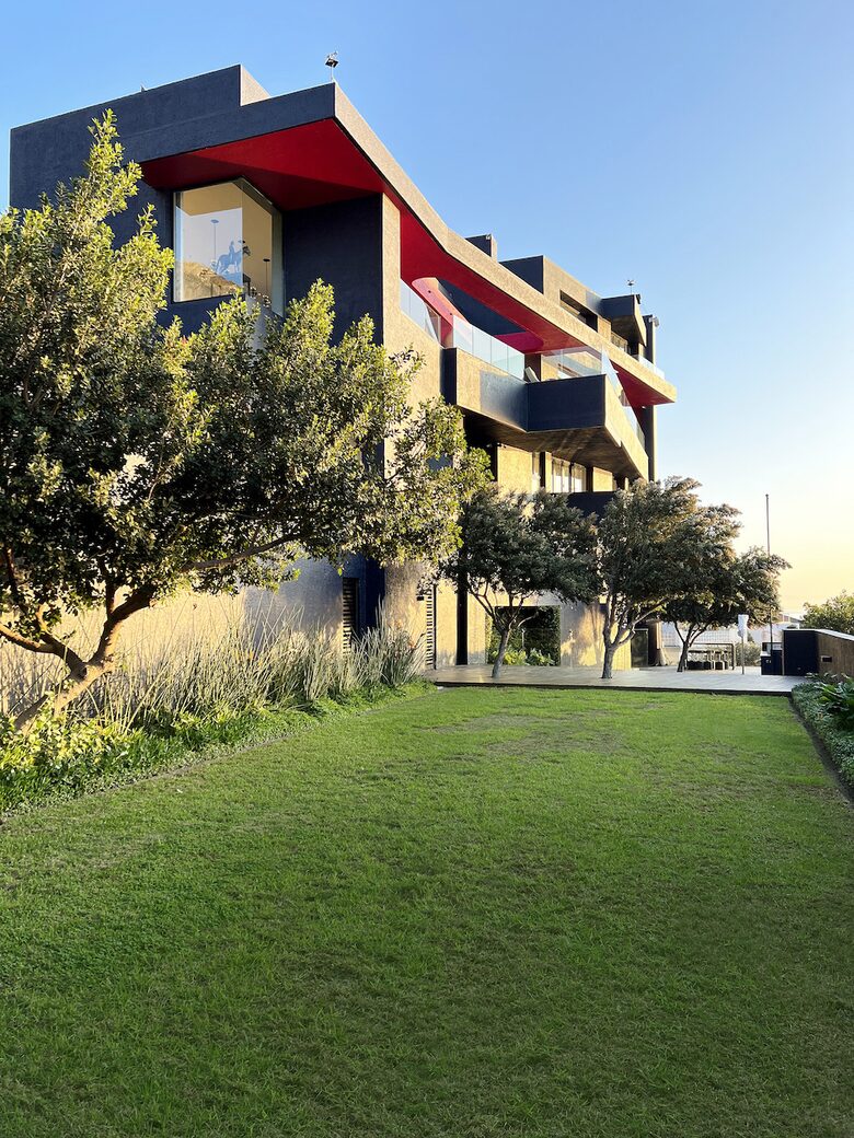 The Midnight Blue House - Gordon Bay, Cape Town, South Africa