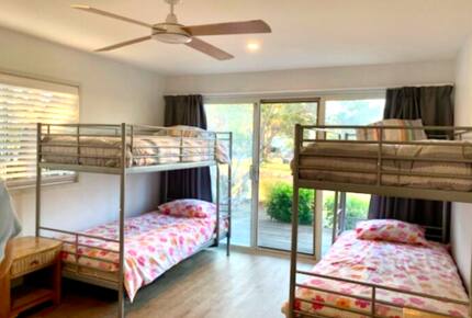 Mollymook Beach Retreat - Mollymook Beach, Australia