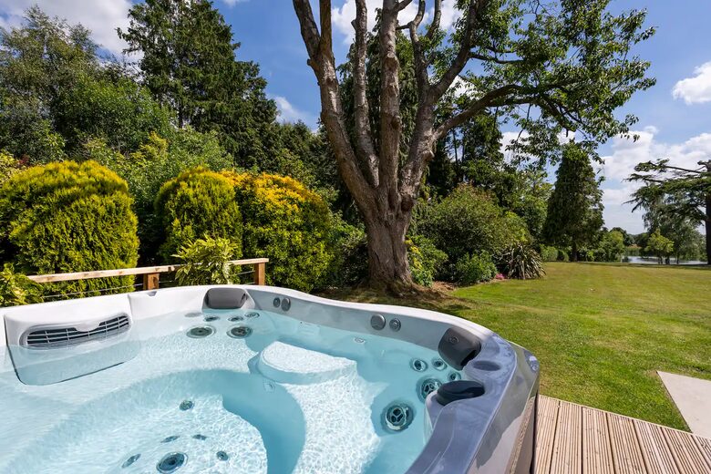 The Lake House - Malvern, United Kingdom