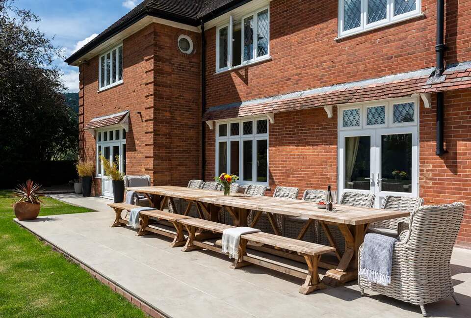 The Lake House - Malvern, United Kingdom