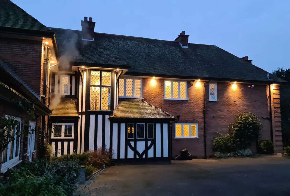 The Lake House - Malvern, United Kingdom