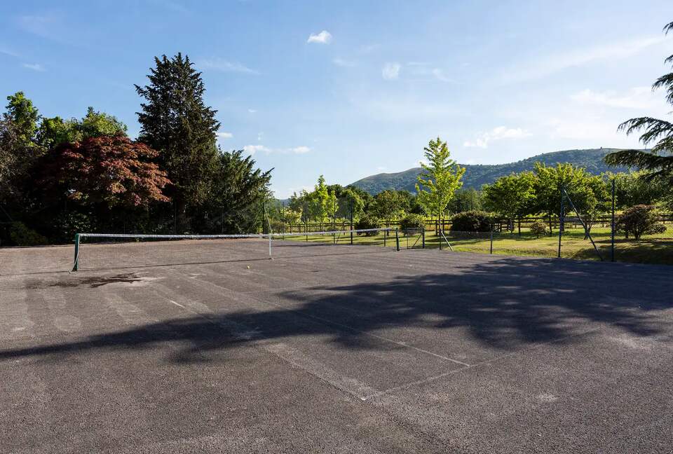 The Lake House - Malvern, United Kingdom