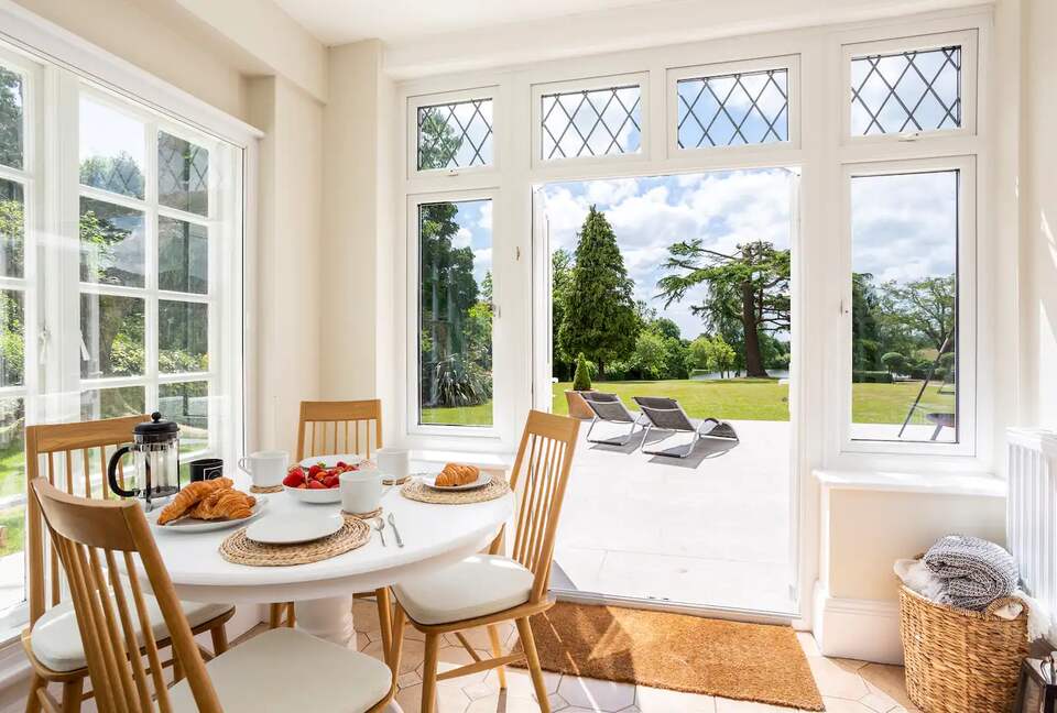 The Lake House - Malvern, United Kingdom