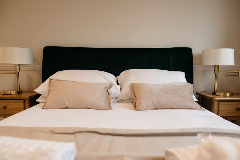 The Lake House - Malvern, United Kingdom