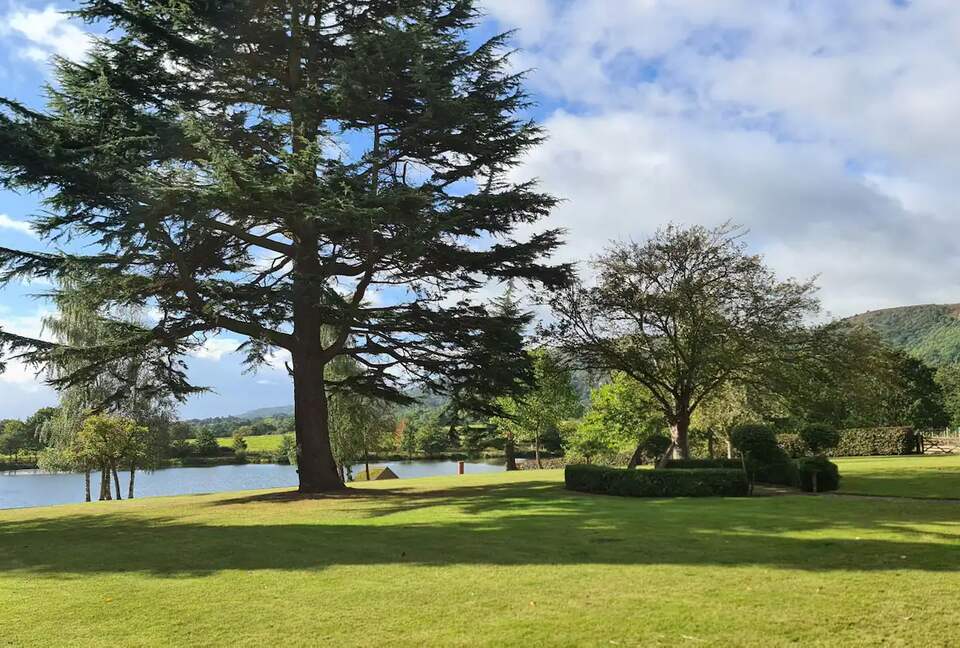 The Lake House - Malvern, United Kingdom