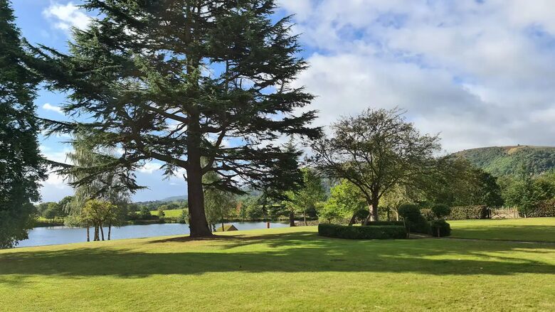 The Lake House - Malvern, United Kingdom