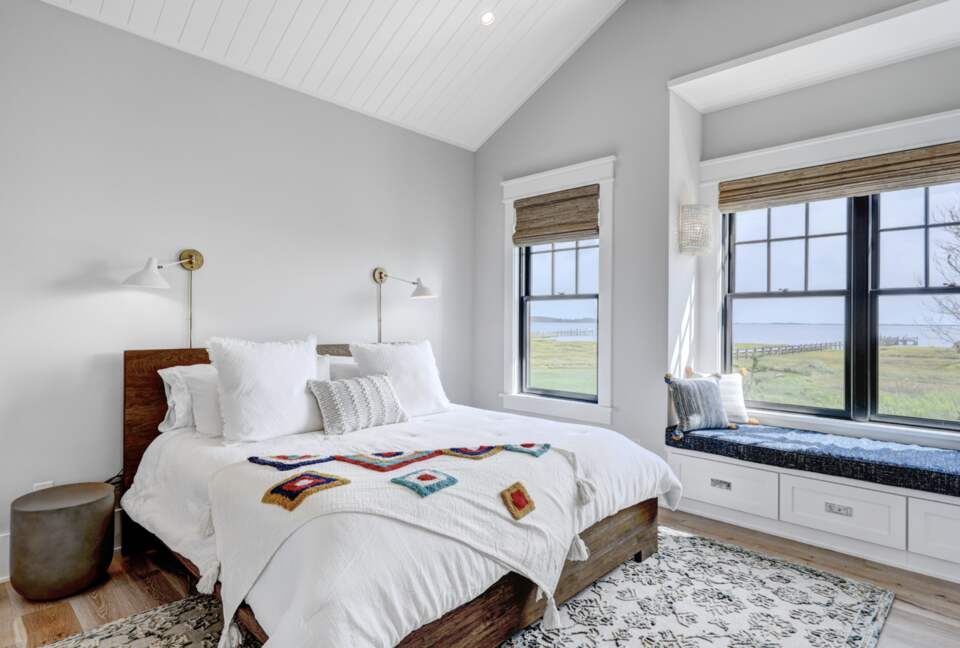 guest suite #2 - bedroom