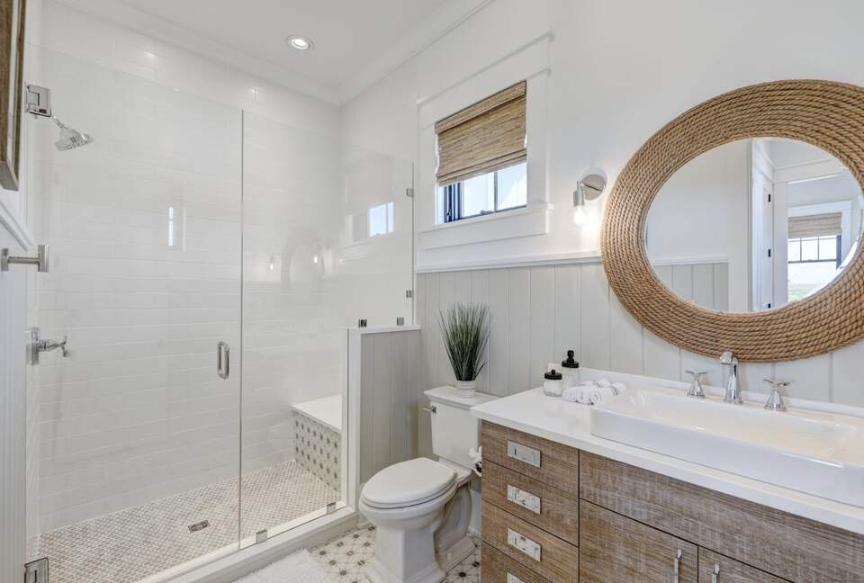 guest suite bathroom #2