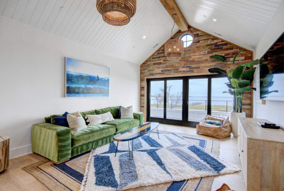 upstairs tv and play room - between bunk rooms