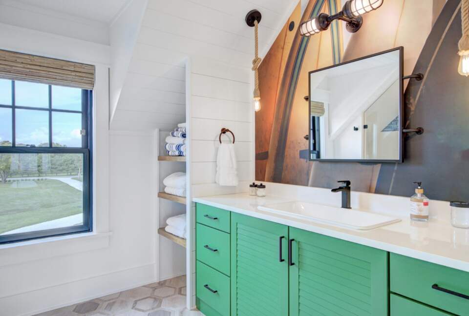 upstairs bath #2 for bunk rooms