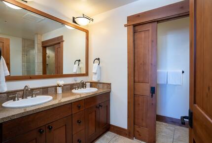 Two-Bedroom Residence In The Village At Northstar! - Truckee, California