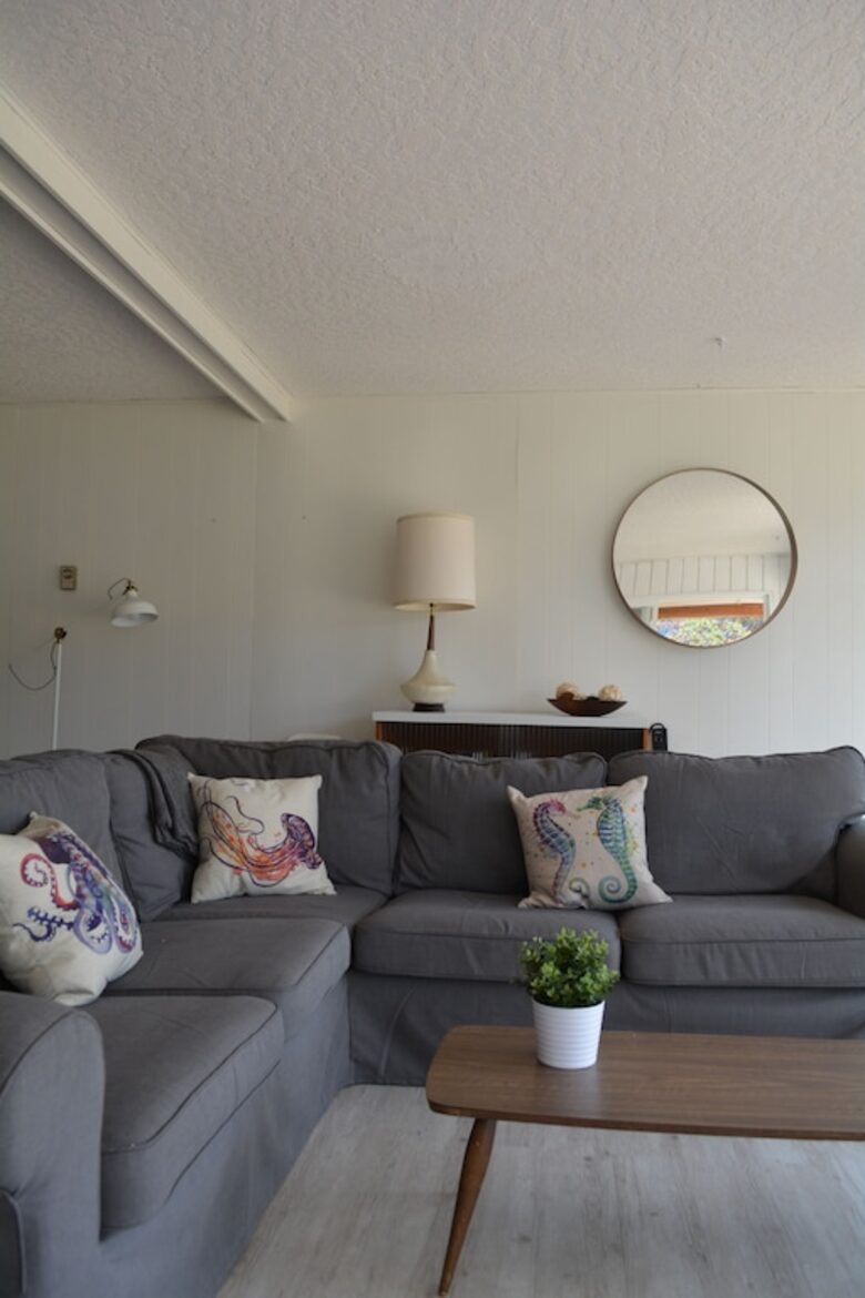 Port Renfrew Beachfront Cottage with Sauna, Outdoor Shower and Firepit - Juan de Fuca Electoral Area, Canada