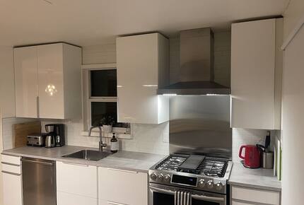 Port Renfrew Beachfront Cottage with Sauna, Outdoor Shower and Firepit - Juan de Fuca Electoral Area, Canada