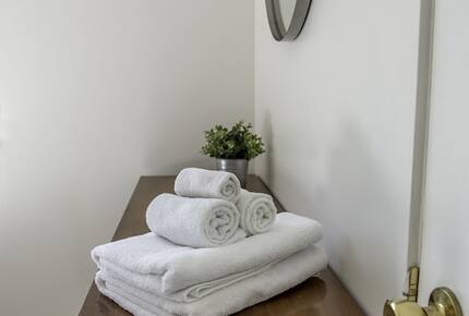 Port Renfrew Beachfront Cottage with Sauna, Outdoor Shower and Firepit - Juan de Fuca Electoral Area, Canada