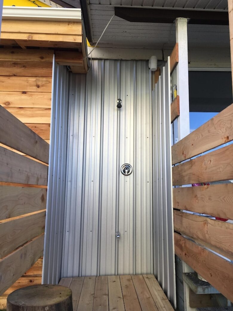 Port Renfrew Beachfront Cottage with Sauna, Outdoor Shower and Firepit - Juan de Fuca Electoral Area, Canada