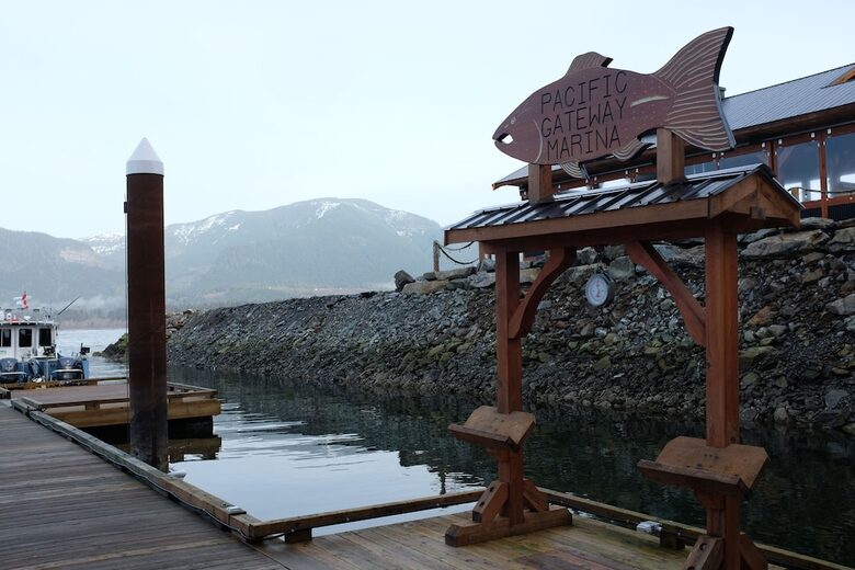 Port Renfrew Beachfront Cottage with Sauna, Outdoor Shower and Firepit - Juan de Fuca Electoral Area, Canada