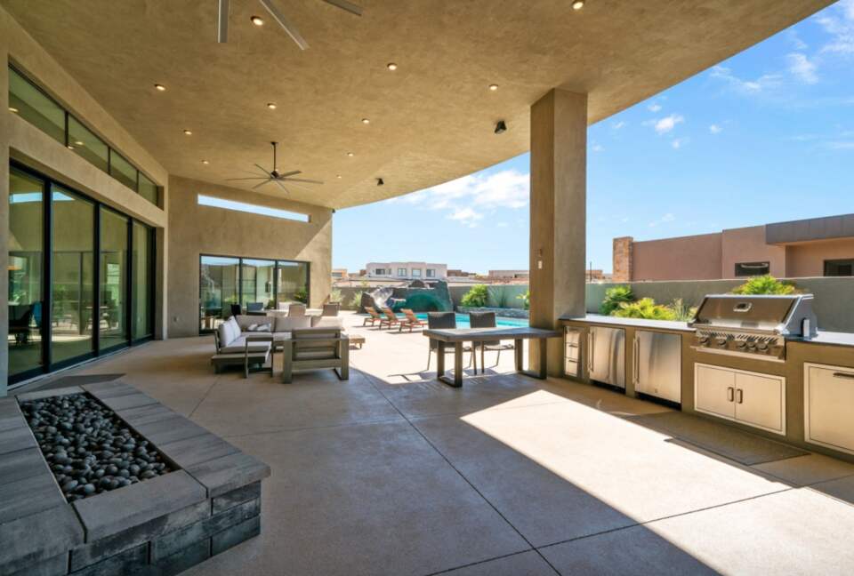 Stunning Contemporary St. George Villa - St. George, Utah